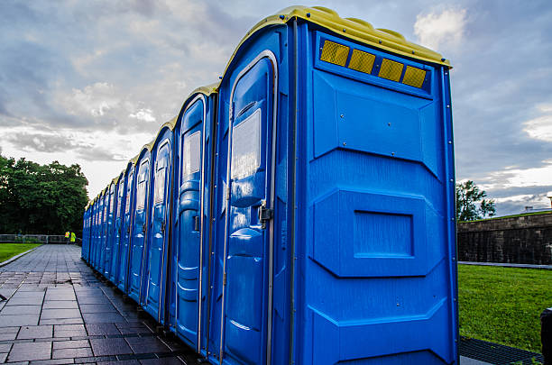Porta potty delivery and setup in Dale, IN